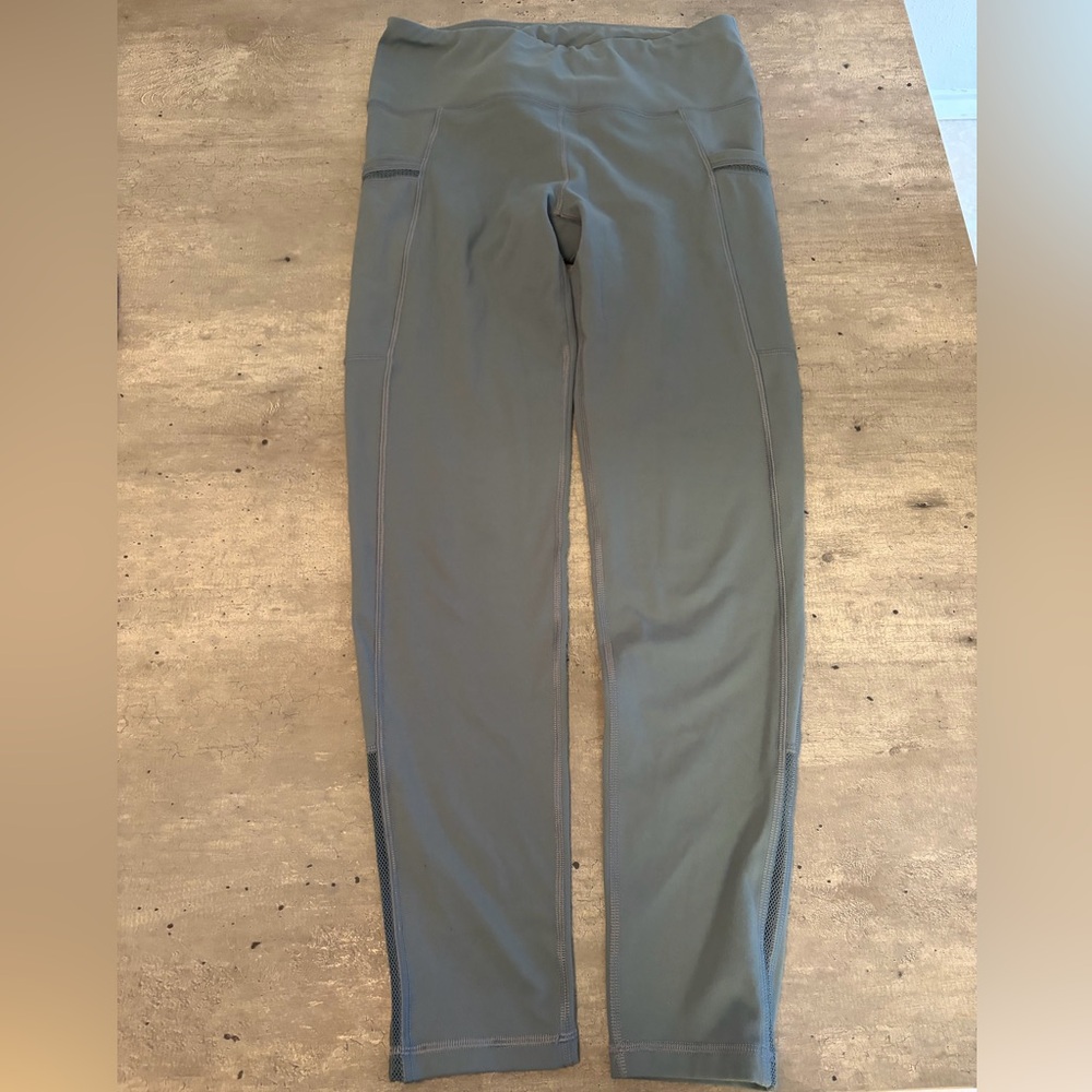 Mono B Grey Green Women’s Leggings Size Medium
